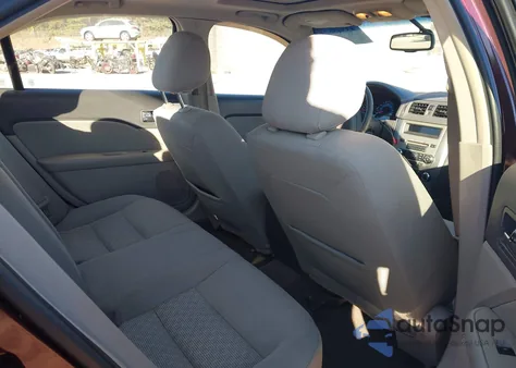 2011 Ford Fusion Se z USA, uszkodzony, nr VIN 3FAHP0HA9BR111408